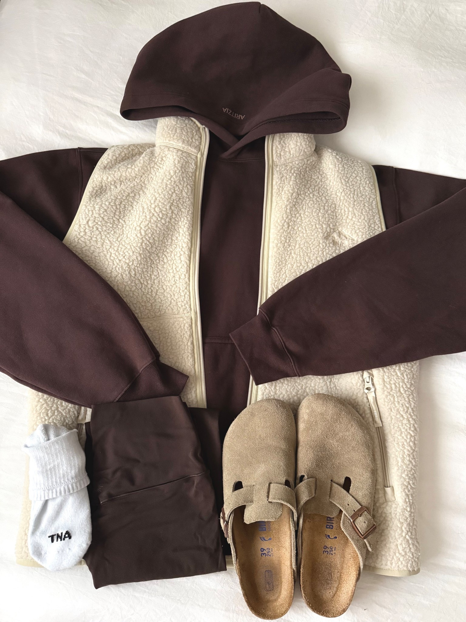 Brown hoodie + vest + leggings + birks

@Aritzia @Aerie 

#aritzia #tna #perfecthoodie #comfyoutfit #outfitinspo #ootd #aerie #chocolatebrown

#LTKootd #LTKgrwm #LTKSeasonal
