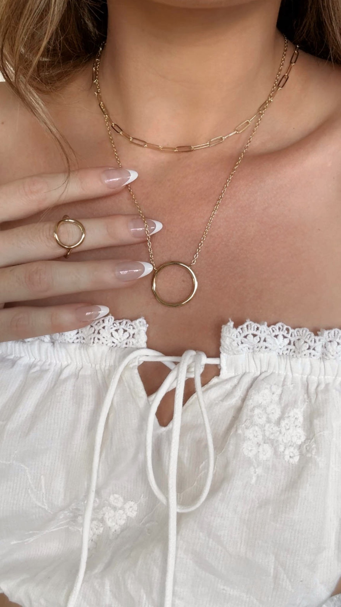 Jewels on repeat 🤎