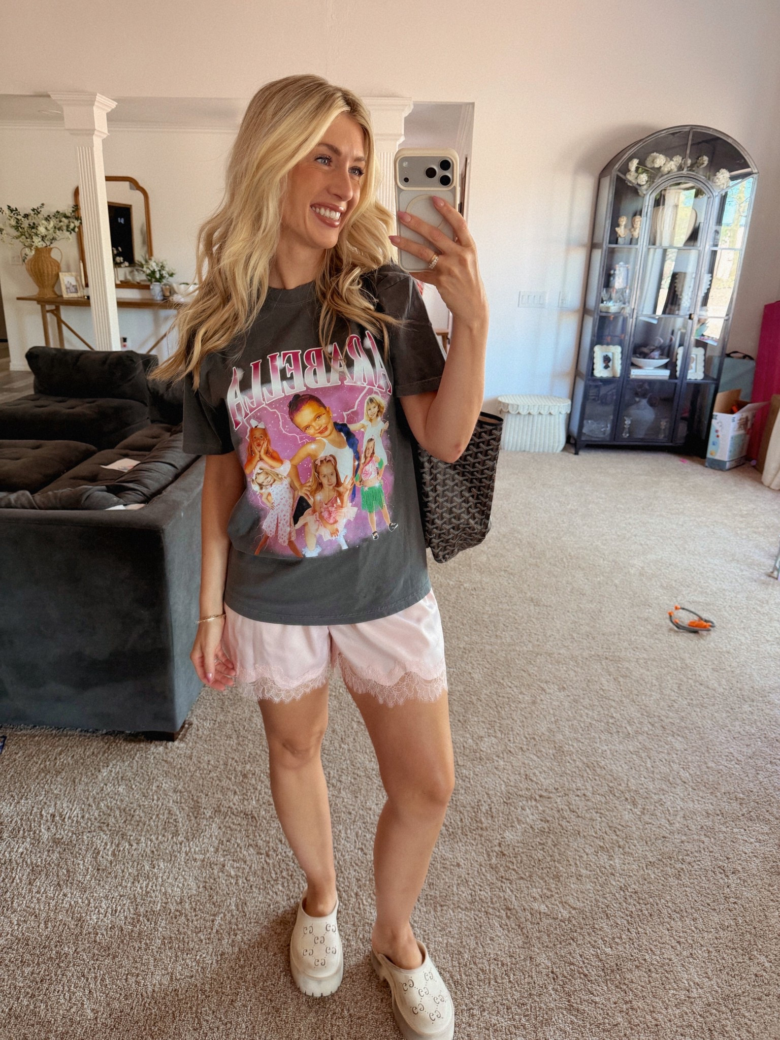 The perfect dance mom outfit 

#LTKKids #LTKdayinmylife #LTKmomlife