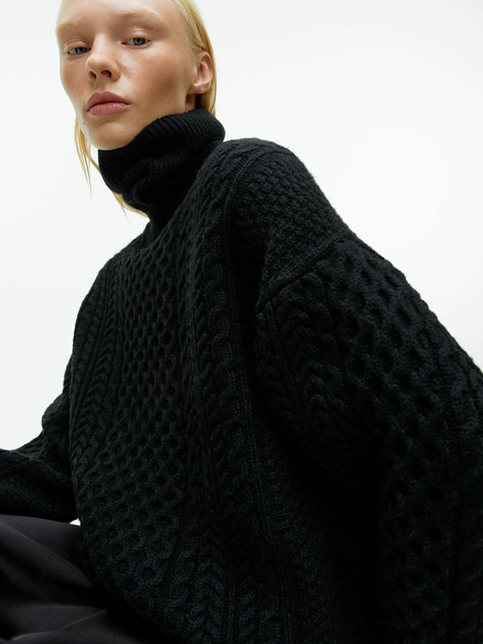 Cable-Knit Wool Jumper | ARKET (US&UK)