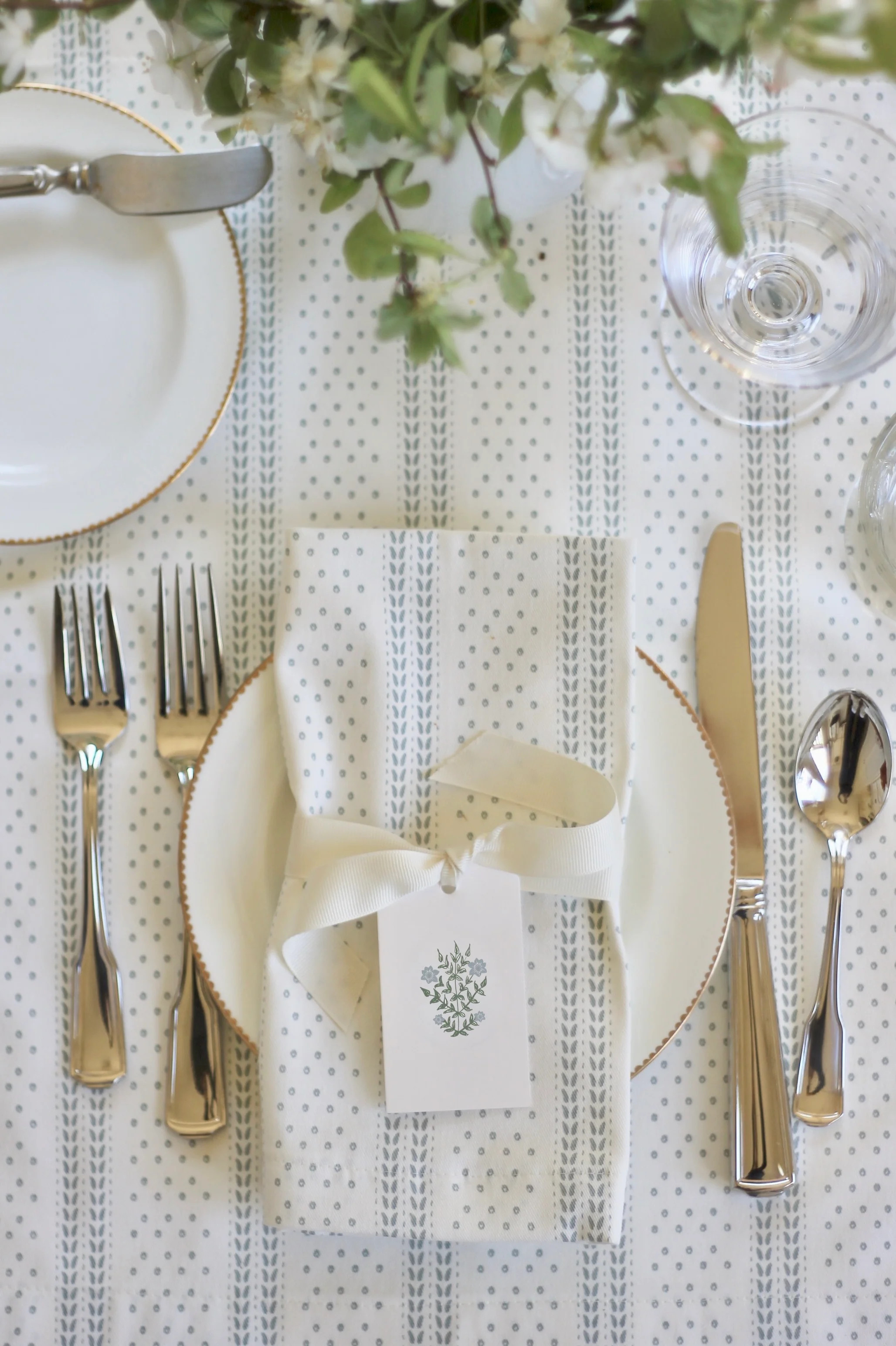 Leaf & Dot Ticking Napkins & Table Linens | JSH Home Essentials