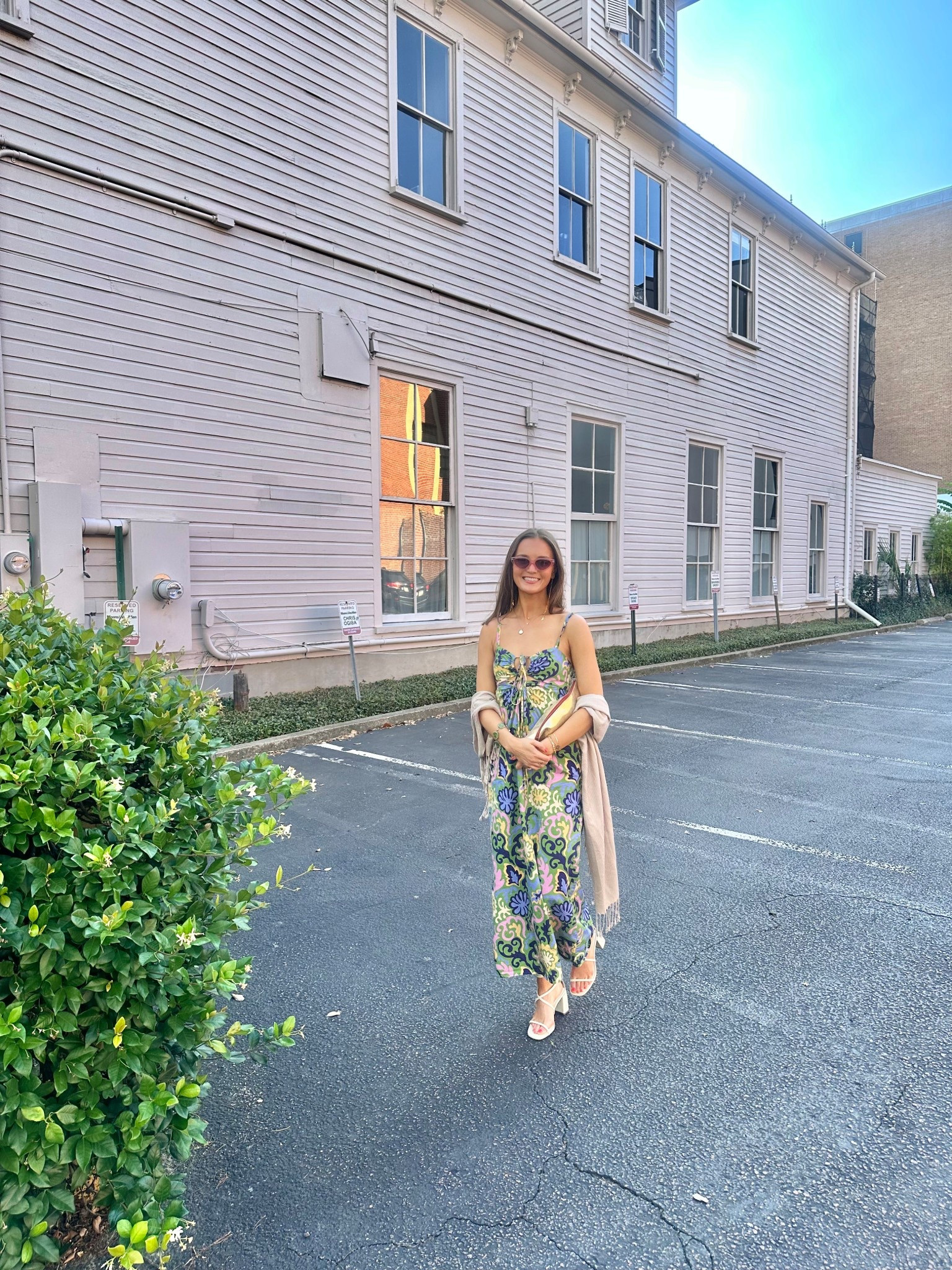 Charleston night out! 🐚

Linking what I can and similar linked!

Dress linked in other color way !

Alex left these sunglasses in the uber :( 

Dress: xs

💌,
Sofia 

#LTKTravel #LTKSummerEdit #LTKSeasonal