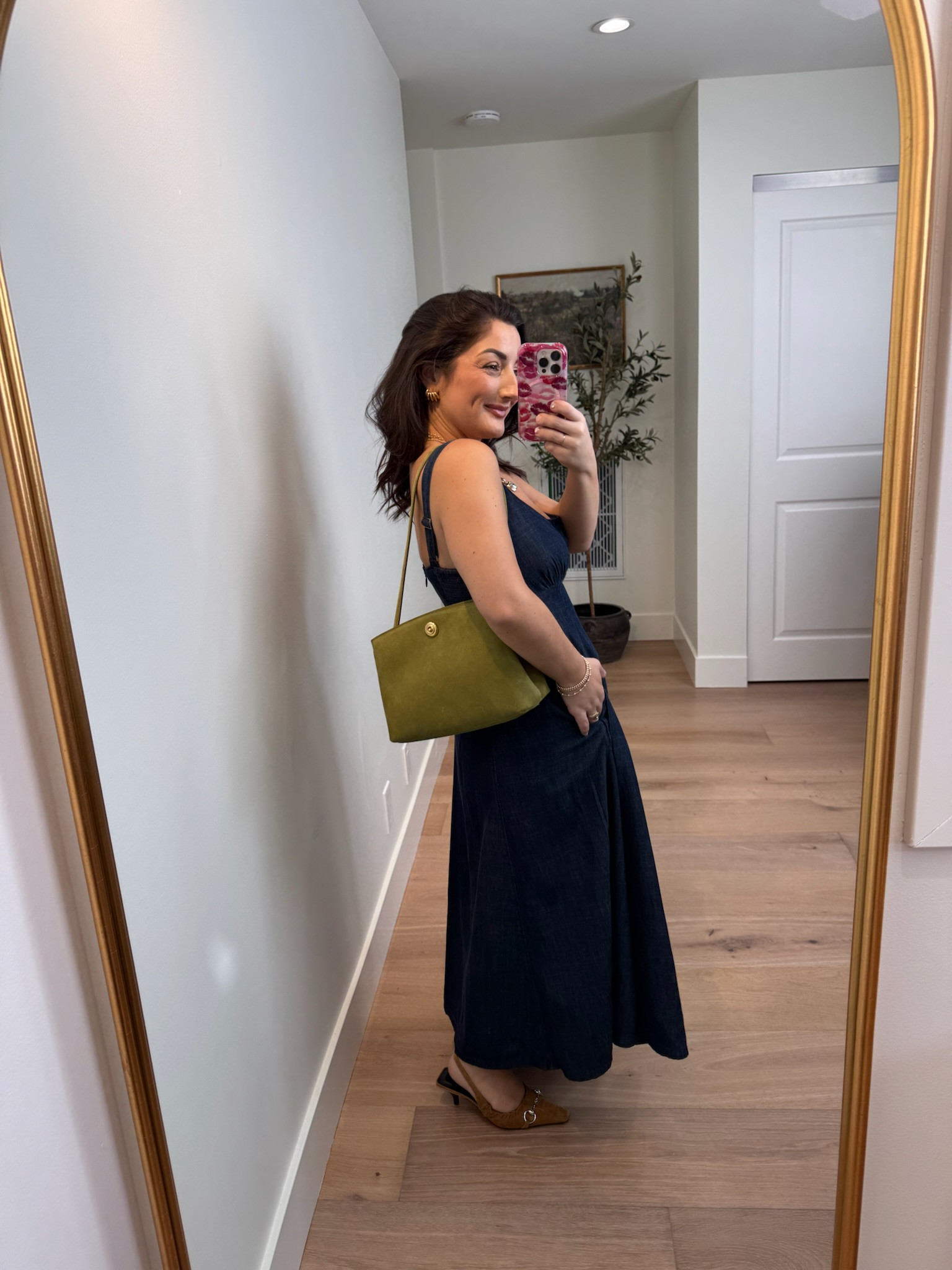 Love this dark wash dress for fall! 
Denim midi dress size s petite 

5'0" 135lbs

#LTKootd #LTKSeasonal #LTKPetite