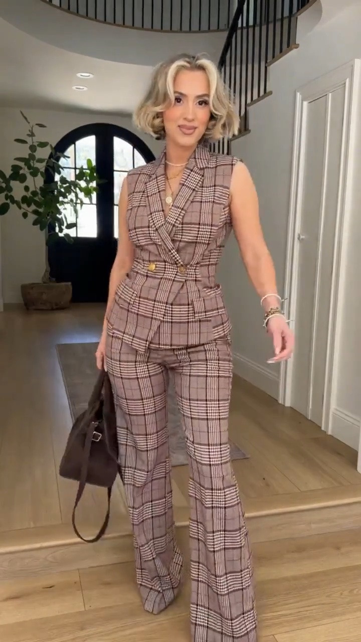 Fall colors & textures #outfitinspo 🤎#DressToExpress #ExpressPartner @Express

XS or size 2 in skirts + tops/jackets
Size 4 in bottoms

#LTKootd #LTKU #LTKPetite