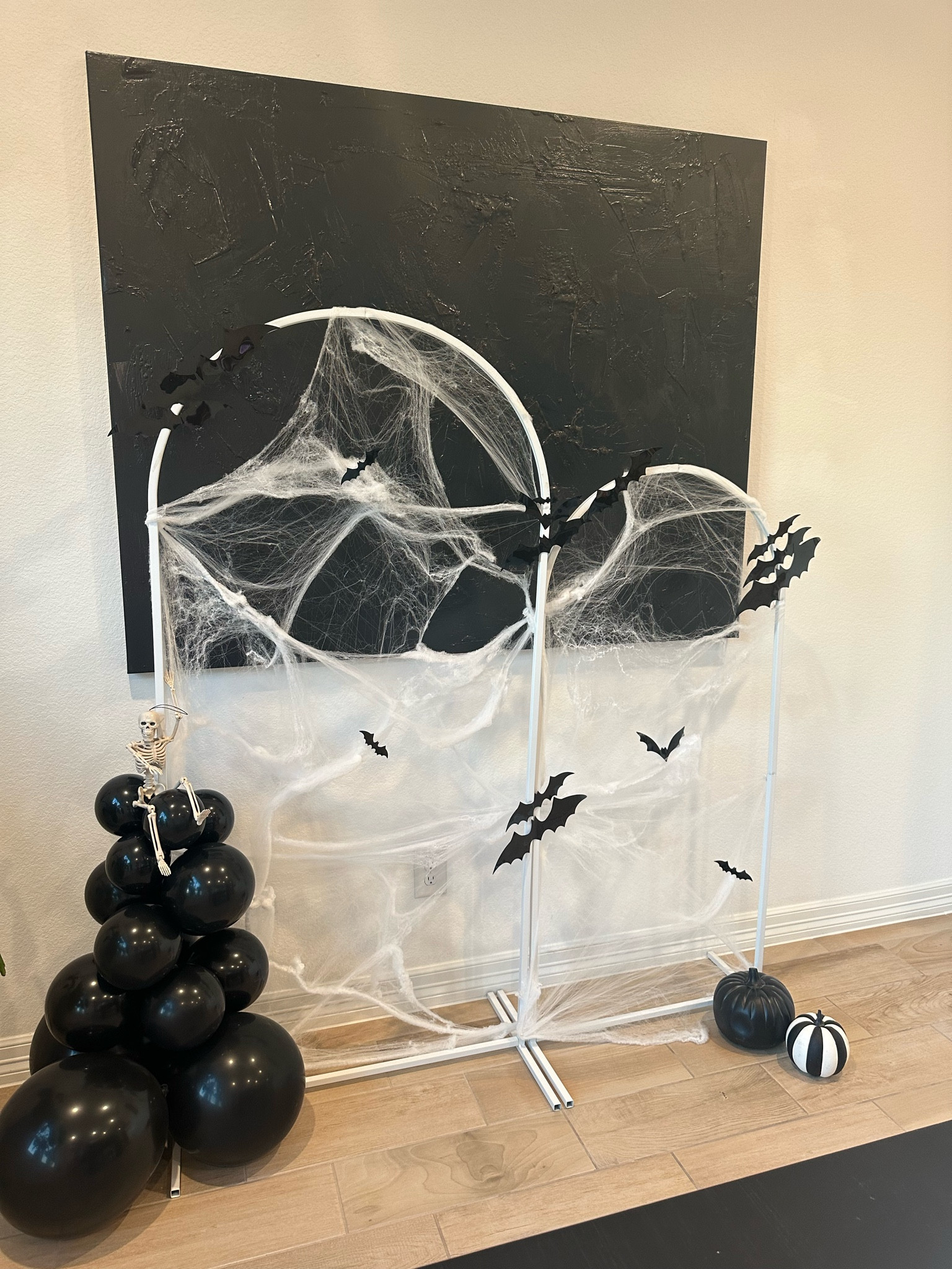 Easy Halloween backdrop  

#LTKHalloween