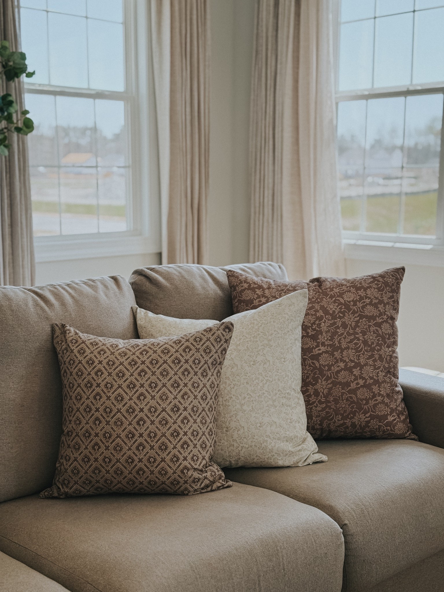 My new spring pillow covers from woven book. Love the warm colors yet the spring floral prints. I have the sizes from largest to smallest 22”, 20”, 18” - I also have the woven book inserts in those sizes as well. Gorgeous collection! Use code spring20 for 20% off the website. 

#LTKHome #LTKFindsUnder100 #LTKSaleAlert