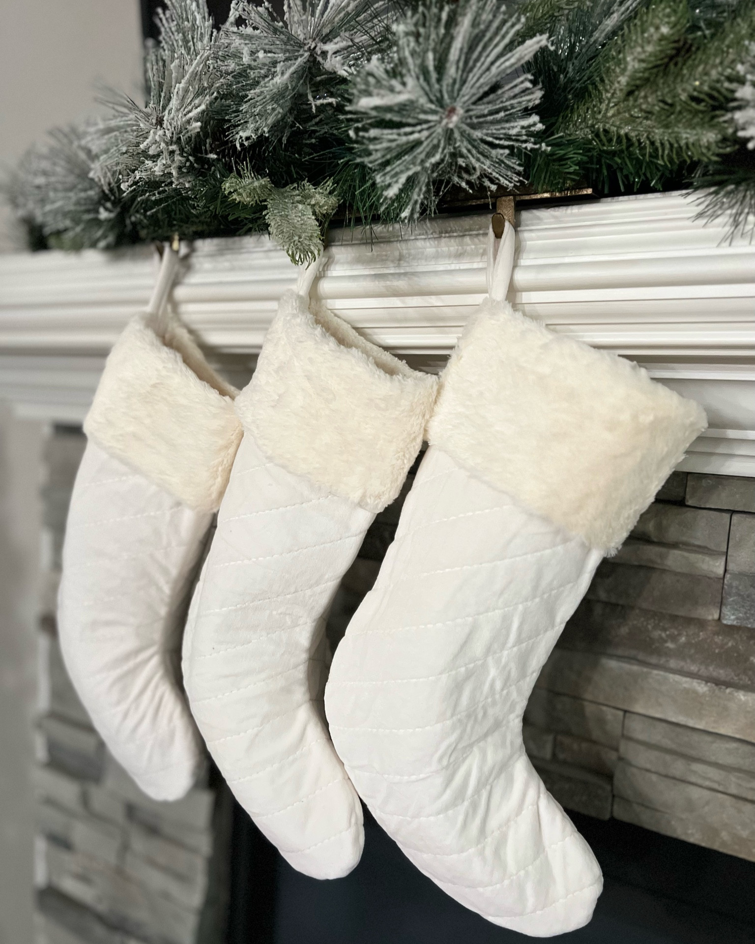 Garland & Stocking for mantle at Target

#LTKSeasonal #LTKHoliday #LTKhome