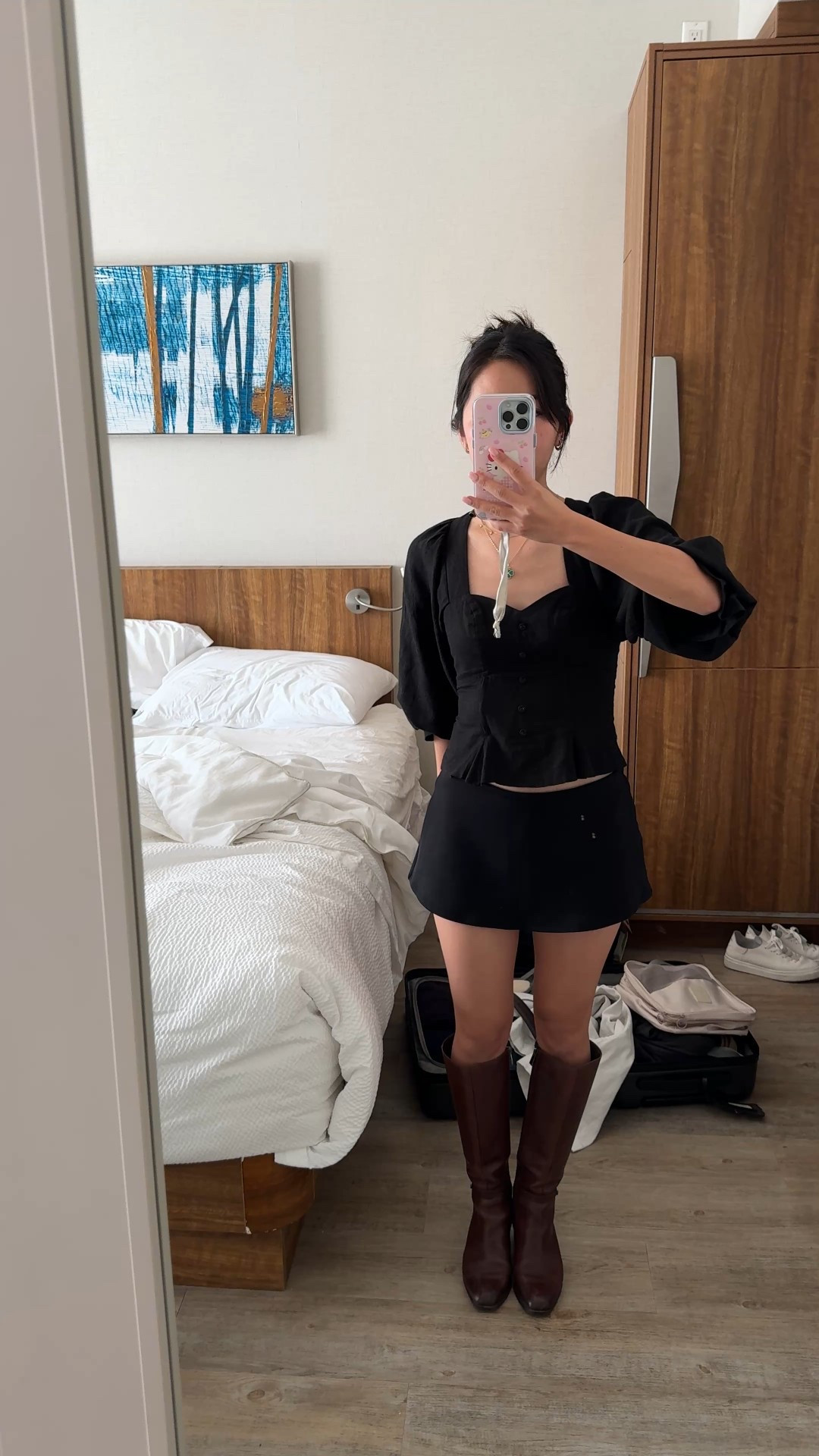 soooo obsessed with this mini skort, it’s so flattering even for petite gals