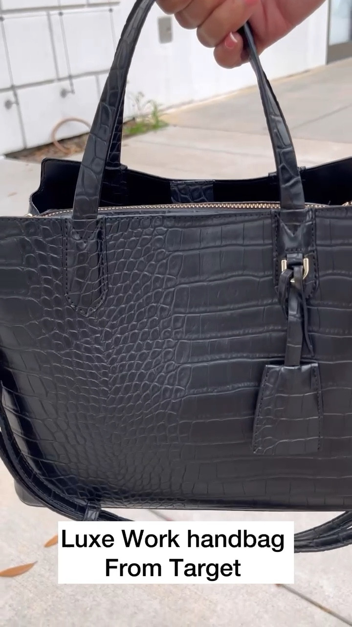 I love this black work bag from Target! Linked a few other good work totes as well.
8/13

#LTKItBag #LTKFindsUnder50 #LTKStyleTip