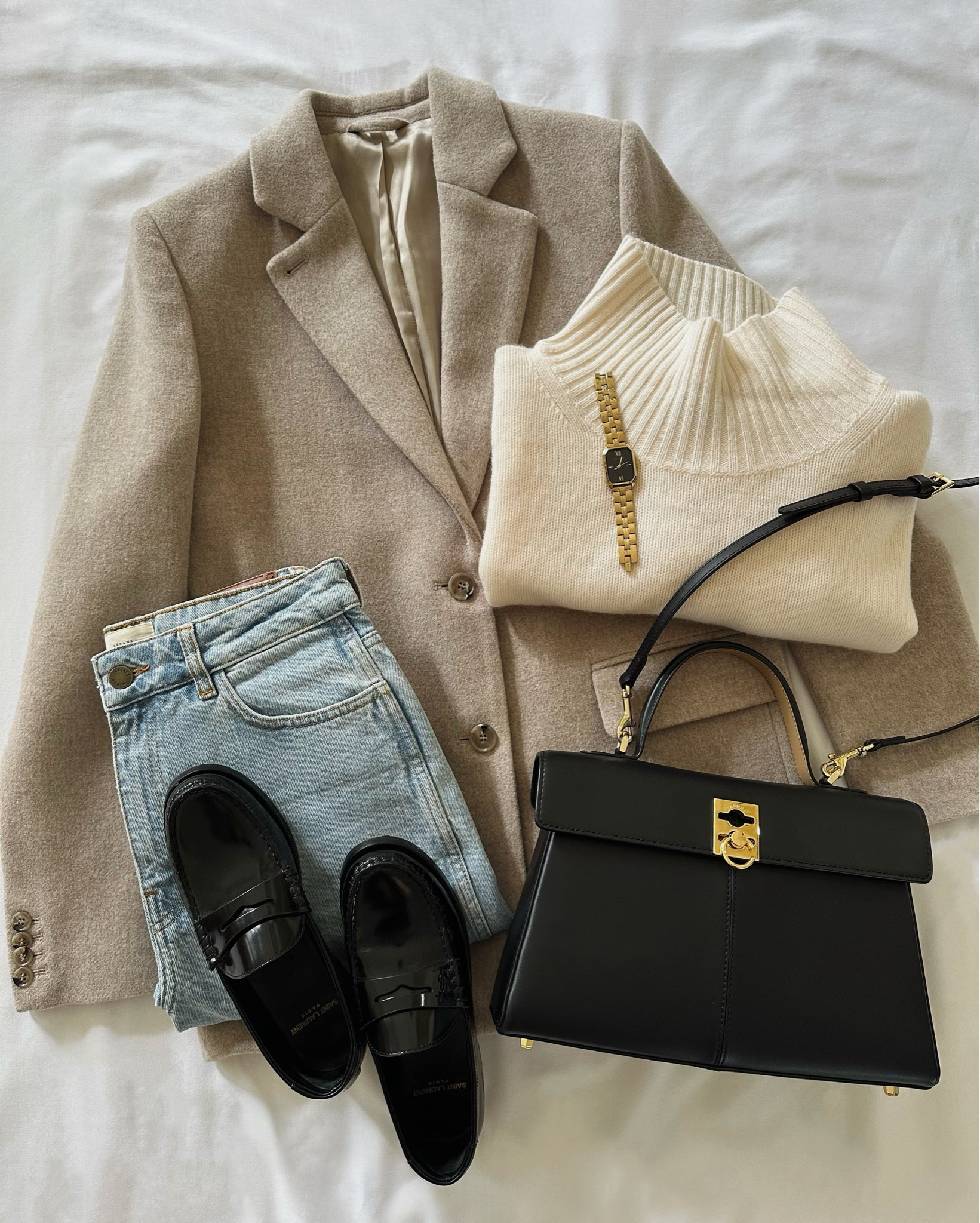 Blazer outfits, classic outfits, loafers



#LTKSeasonal #LTKStyleTip