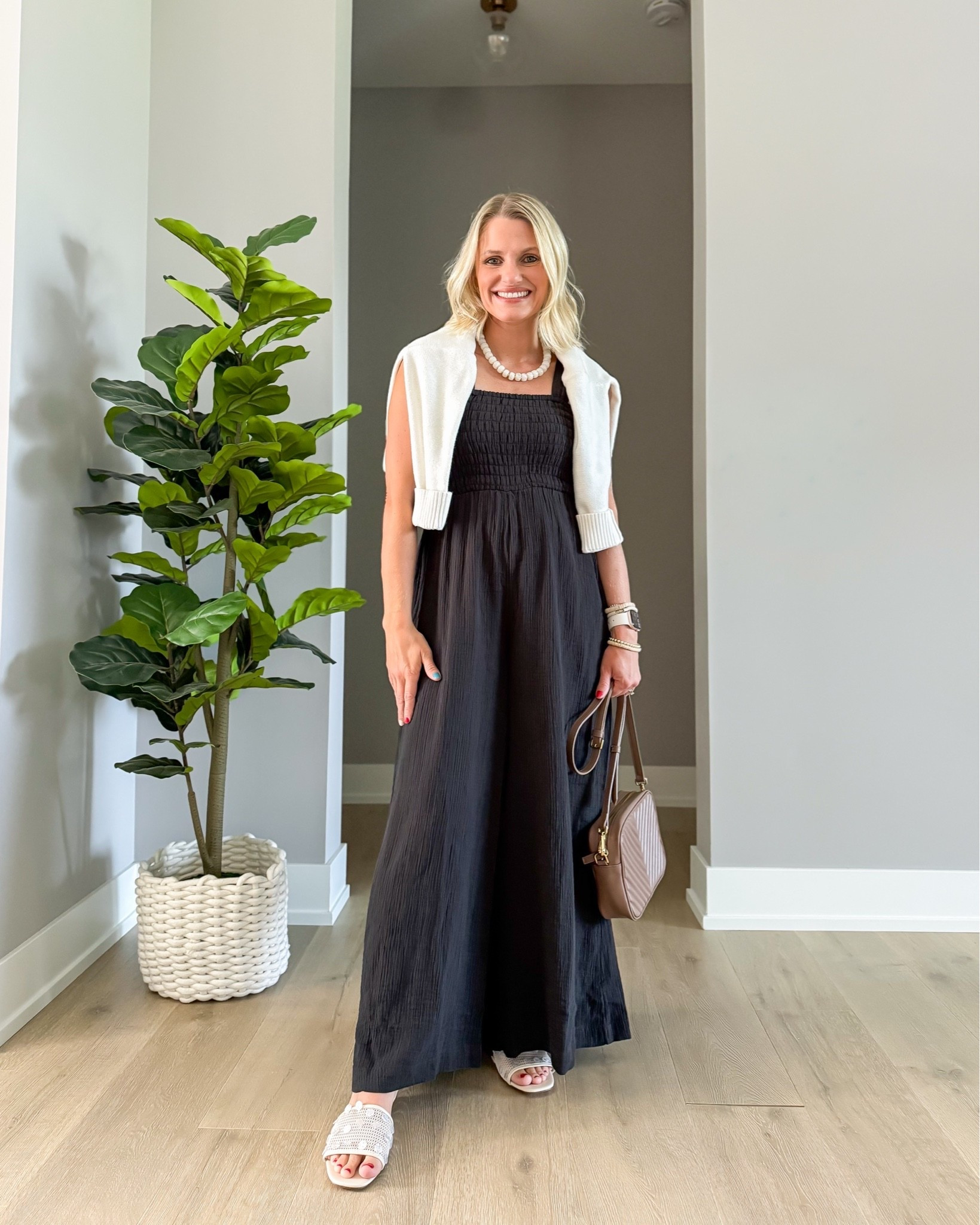 I love this jumpsuit from @quince! This is such a cute way to wear it for going out to eat.

#LTKootd #LTKPetite #LTKOver40