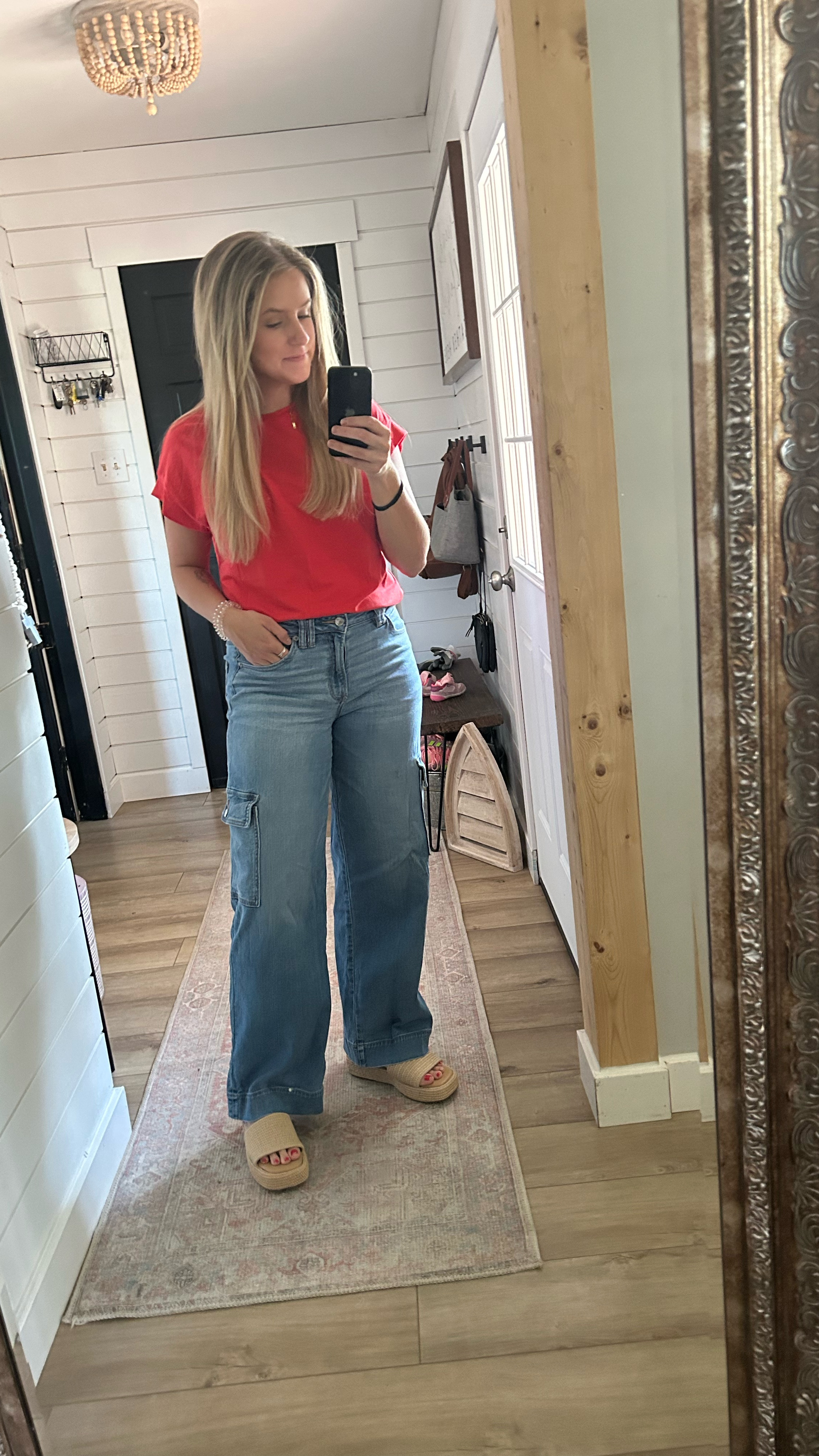 This red 😍😍 if I knew my color palette I would think red would be in it! Simple and cute. 