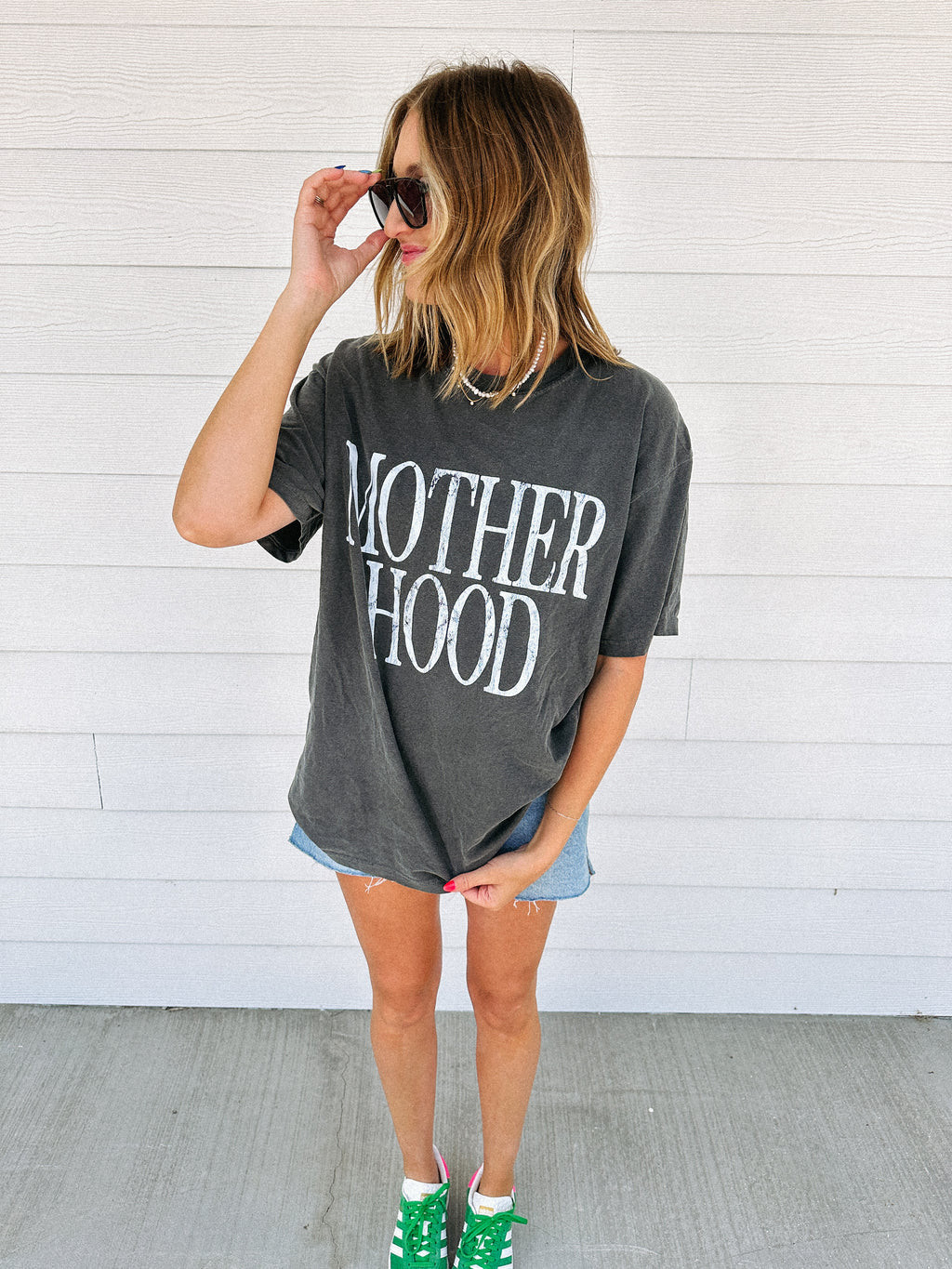 motherhood graphic tee - charcoal | Etta & East