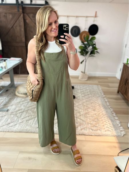Summer jumpsuit

TTS

summer fashion fashion  casual outfit  everyday outfit  Amazon finds  heels  summer outfit  sandals 


#LTKFindsUnder50 #LTKSeasonal