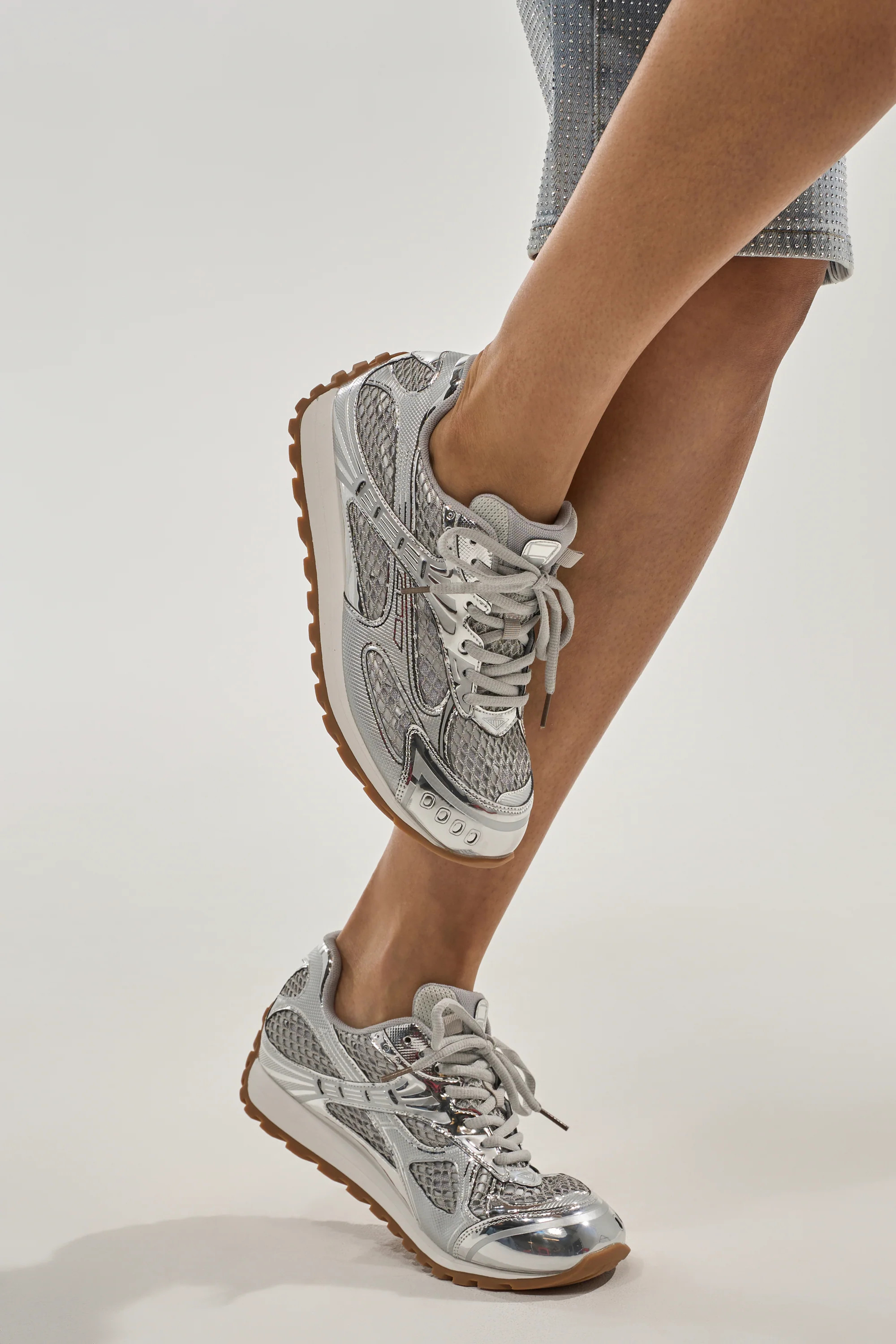 AKIRA GOLD LENIYA SILVER SNEAKER | AKIRA
