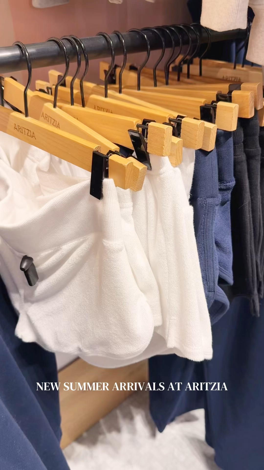 @Aritzia