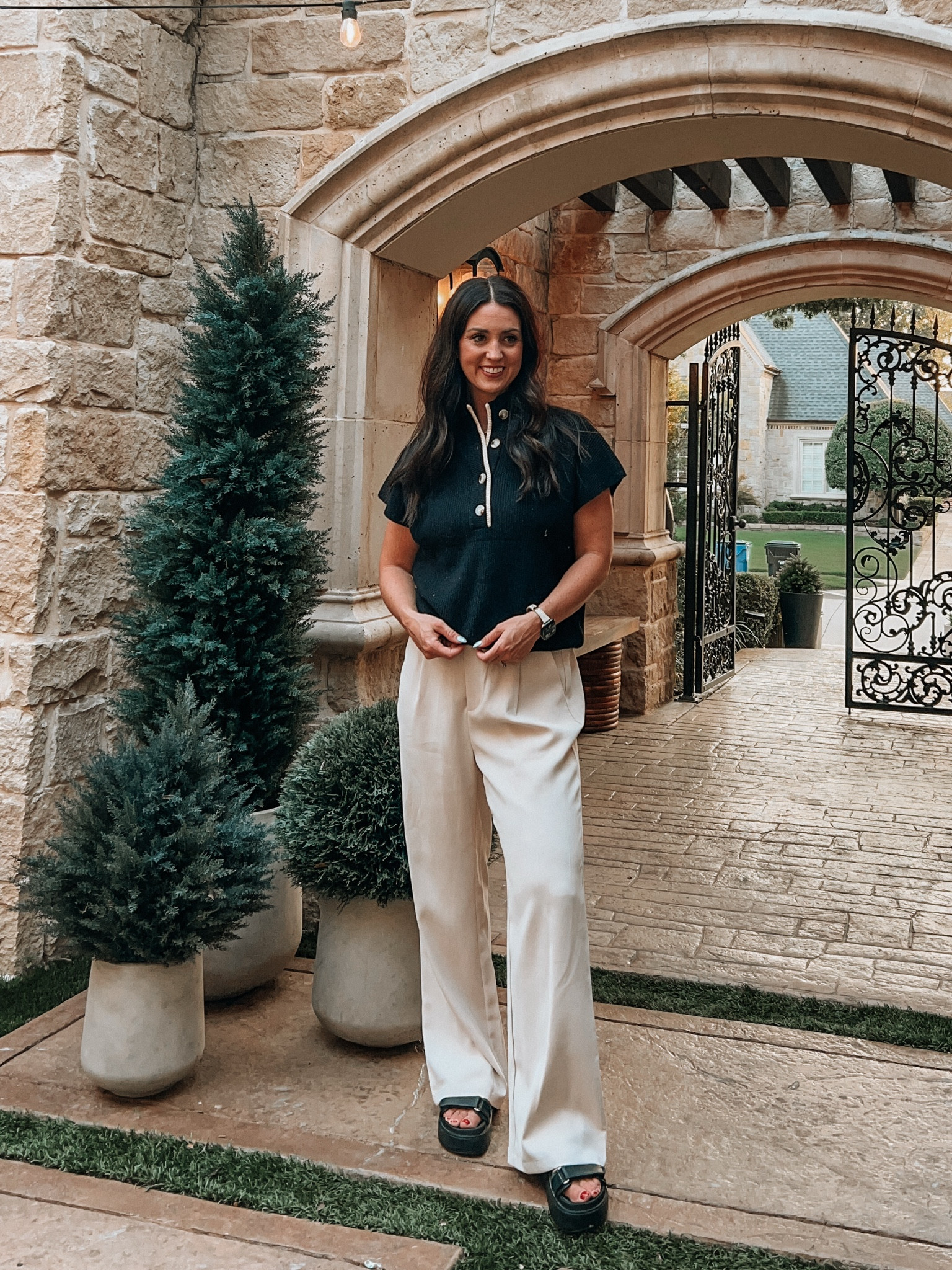 Effortless, classic, and just a little elevated 🤍
I love a black-and-cream combo—it’s timeless, easy to style, and always looks put together without trying too hard.
Wide-leg trousers and a structured top are my go-to for days when I want to feel comfortable but still polished.
Perfect for work, dinner, or weekend plans when you want that effortless-chic look.#LTKStyleTip

#LTKHome #LTKSeasonal