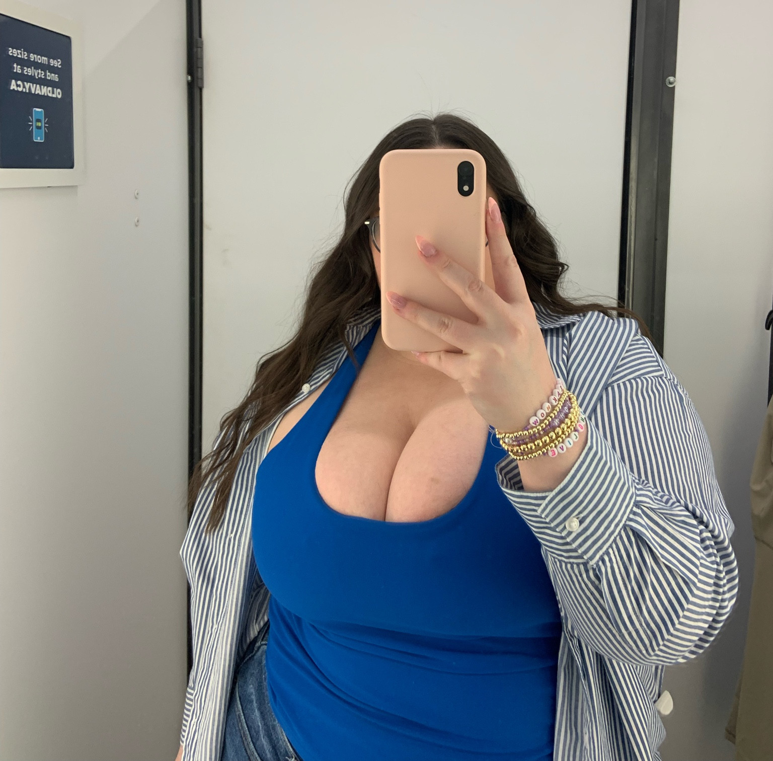 CANADIAN OLD NAVY BOYFRIEND SHIRT  🩵 

perfect beach day cover up, summer button up blouse

see american links in other posts, wearing size XXL shirt and 2XL bra
