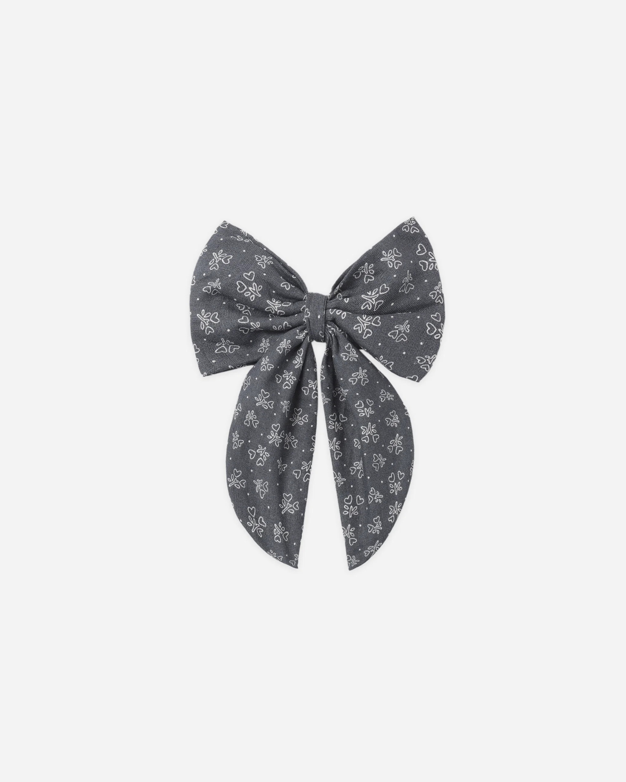 Oversized Bow Heart Ditsy | Rylee + Cru