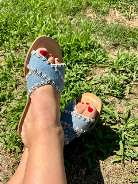 The cutest sandals for summer! Goes with everything! TTS and on Sale!

Summer sandal, summer shoe, denim sandal 

#LTKFindsUnder50 #LTKSaleAlert #LTKShoeCrush