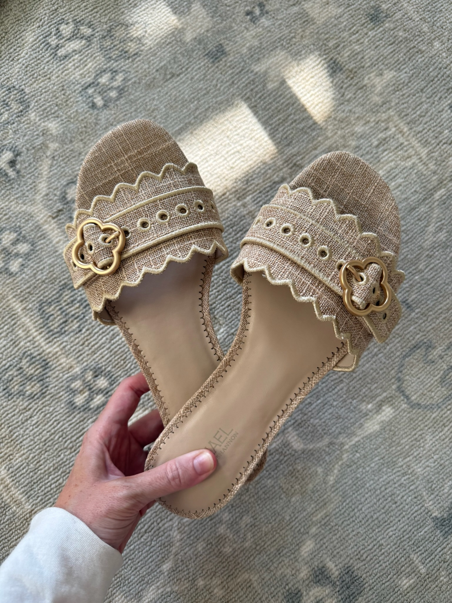 I am obsessed with the scallop detail on these sandals!

#LTKShoeCrush #LTKFindsUnder100 #LTKStyleTip