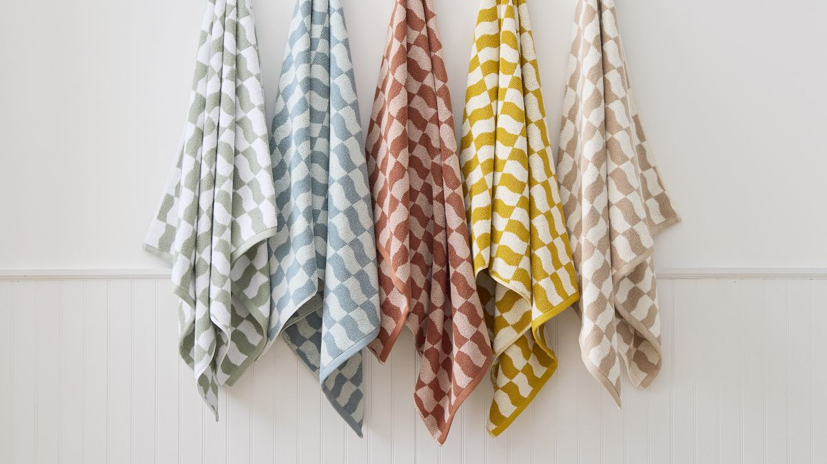 Wavy Blocks Towel Sets | West Elm (US)