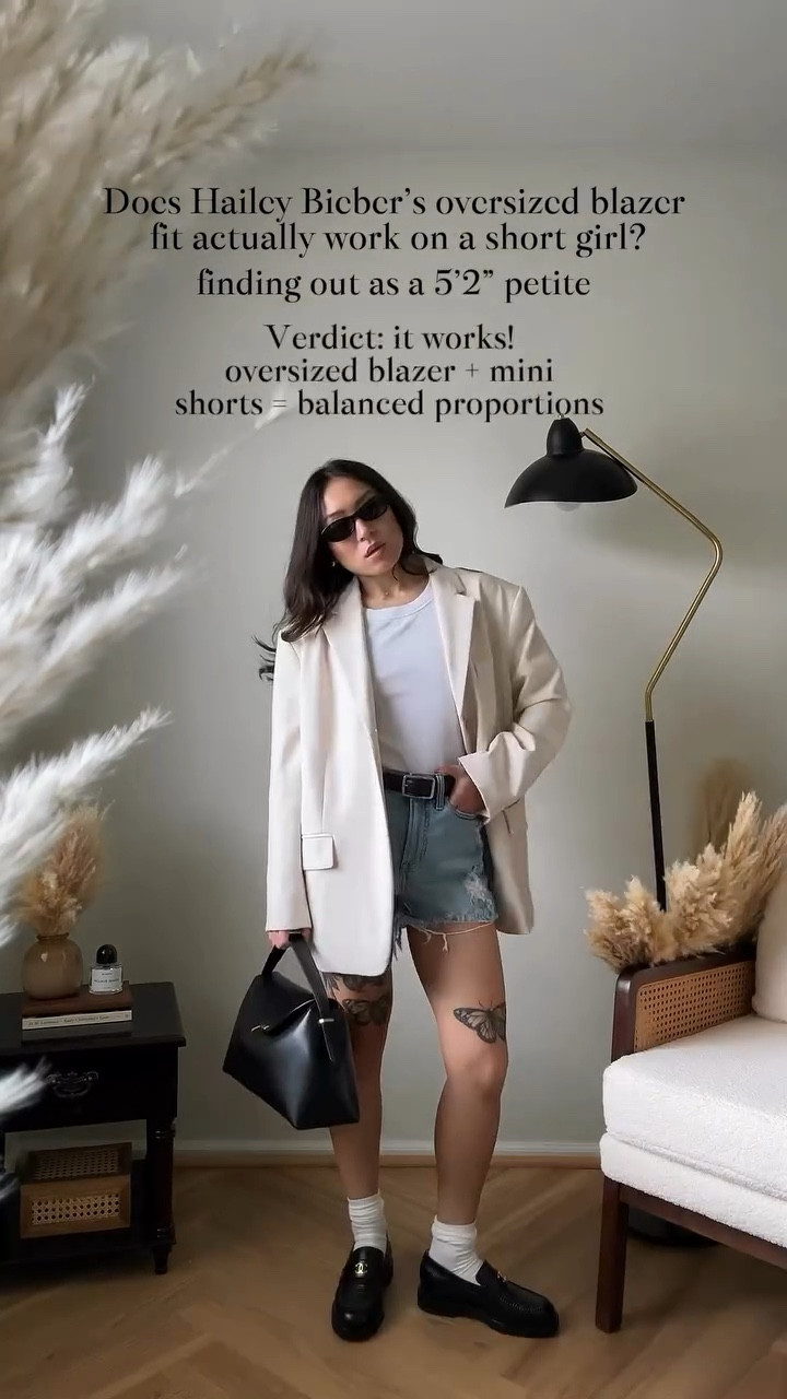 📣 There is a very IMPORTANT proportion rule about Hailey Bieber’s oversized blazer fit! Short girls NEED to utilize this to make it slay and not look drowned out: Balancing the oversized blazer with a pair of mini shorts! Did you hear it? Oversized AND mini! The extremes of each piece work well here to provide shape and balance the proportions of each extreme piece. Without it, the look would be perceived as another tall girl fit. 🔥🔥🔥 Hailey Bieber is no doubt a fashion QUEEN and trend setter! And her cool girl looks do work for us shorties, WITH careful attention to proportional rules 🙌🏻. So who’s saving this iconic look in for spring outfits this season 😉 🫶🏼 

🔗 Outfit specifics always linked in bio → LTK @amandacapsulewardrobe
⸻

#haileybieberstyle #shortgirlstyle #pintereststyle #celebrityoutfits #oversizedblazer