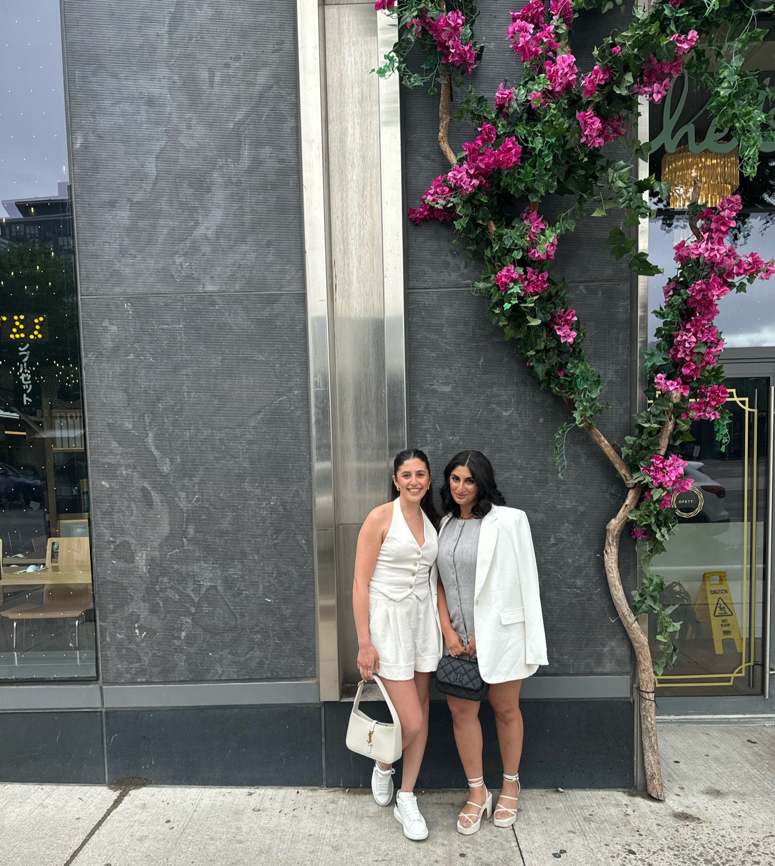 My super cute a&f dress is on sale! Absolutely love Abercrombie’s quality and versatility 🫶🏼

#LTKFindsUnder100 #LTKStyleTip #LTKSaleAlert