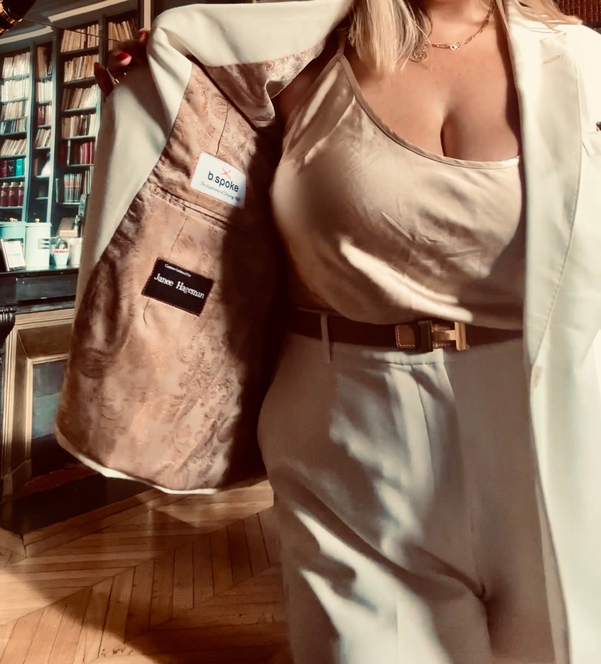 My blazer was custom-made, but I linked similar!
Top from REVOLVE, wearing the XL
Shorts from Aritzia, wearing US 14
Belt is Hermès but linked similar look alike I found on Amazon!
￼

#LTKootd #LTKU #LTKMidsize