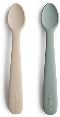 Amazon.com : mushie Silicone Baby Feeding Spoons | 2 Pack (Cambridge Blue/Shifting Sand) : Baby | Amazon (US)