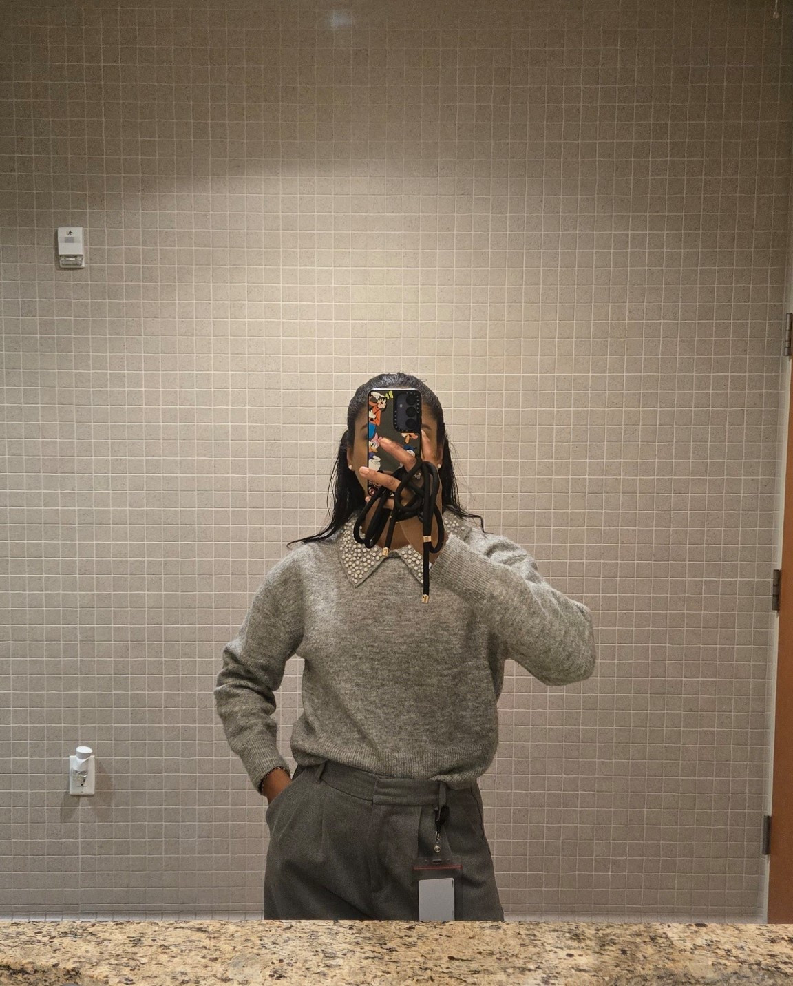 Feeling festive this morning in my pearl accent collared sweater from H&M!

#LTKHoliday #LTKootd #LTKWorkwear