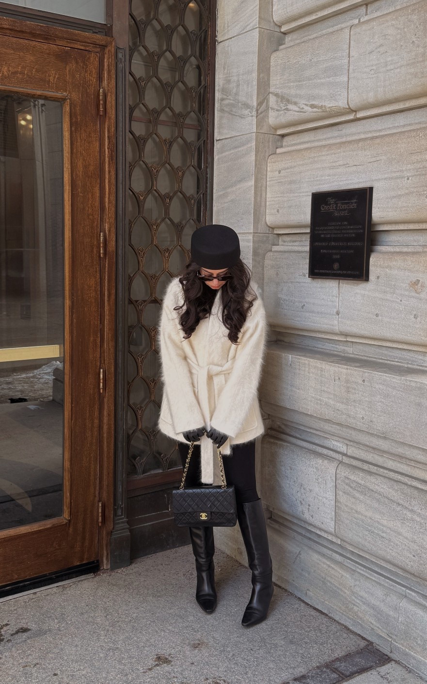 Hat: Etsy
Coat: Pre Preworks
Leggings: Old Navy
Boots: Massimo Dutti
Bag: Chanel
Sunglasses: Celine
Gloves: Zara

#LTKcanada #LTKpetite #LTKstyletip