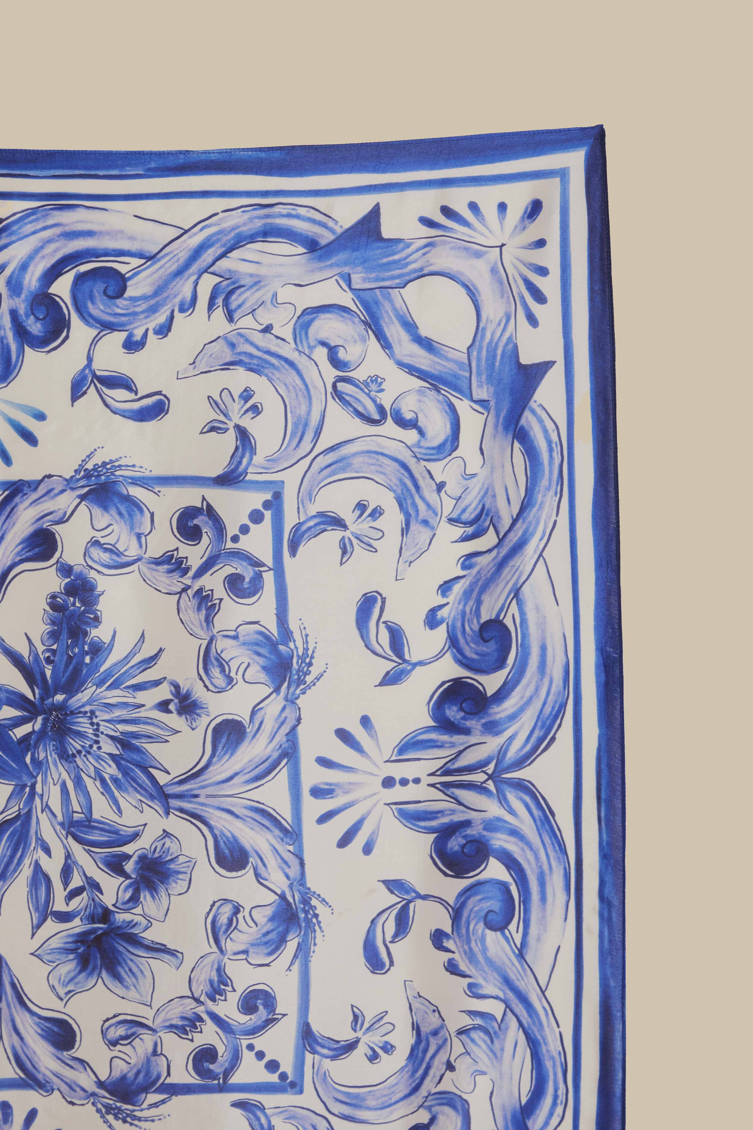 Off-White Garden Tiles Scarf | FarmRio (US)