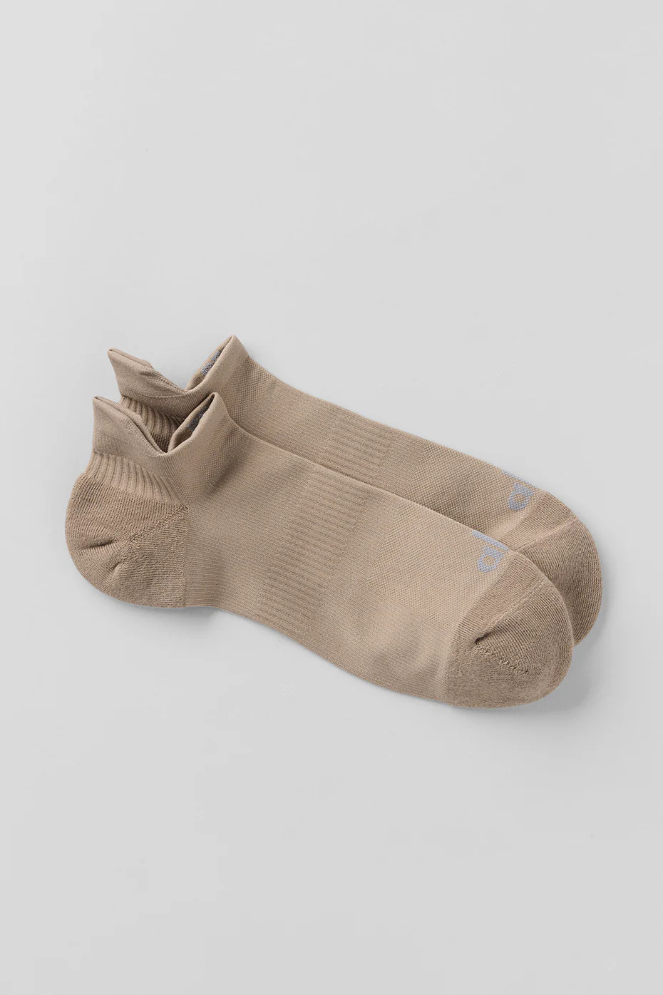 Unisex Half-Crew Throwback Sock | Alo Yoga (US)