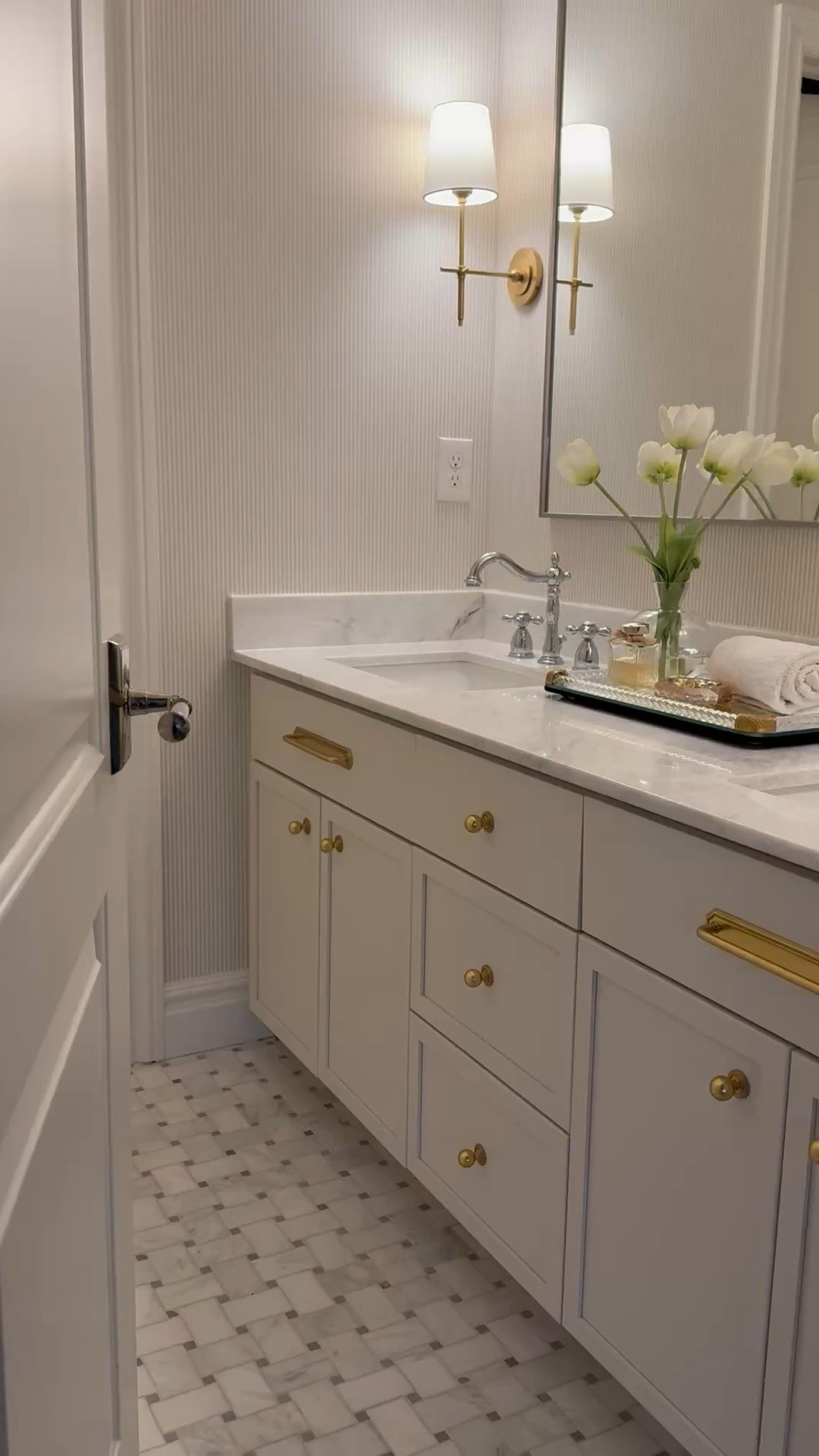 I’m all about the small upgrades that make a big impact, and @Wayfair has been my go-to for affordable finds! These four swaps have completely transformed my home! 
The bathroom mirror instantly upgraded the space, and the faucets gave it such a fresh look. 
And the wallpaper and marble tile elevate the space in the best way! @Wayfair is proof that small changes can make a big difference!

#wayfair #wayfairpartner #Bathroom #Girls #Marble #Wallpaper #Tile #Faucet #Mirror #Home #AffordableFind

#LTKFamily #LTKSaleAlert #LTKHome