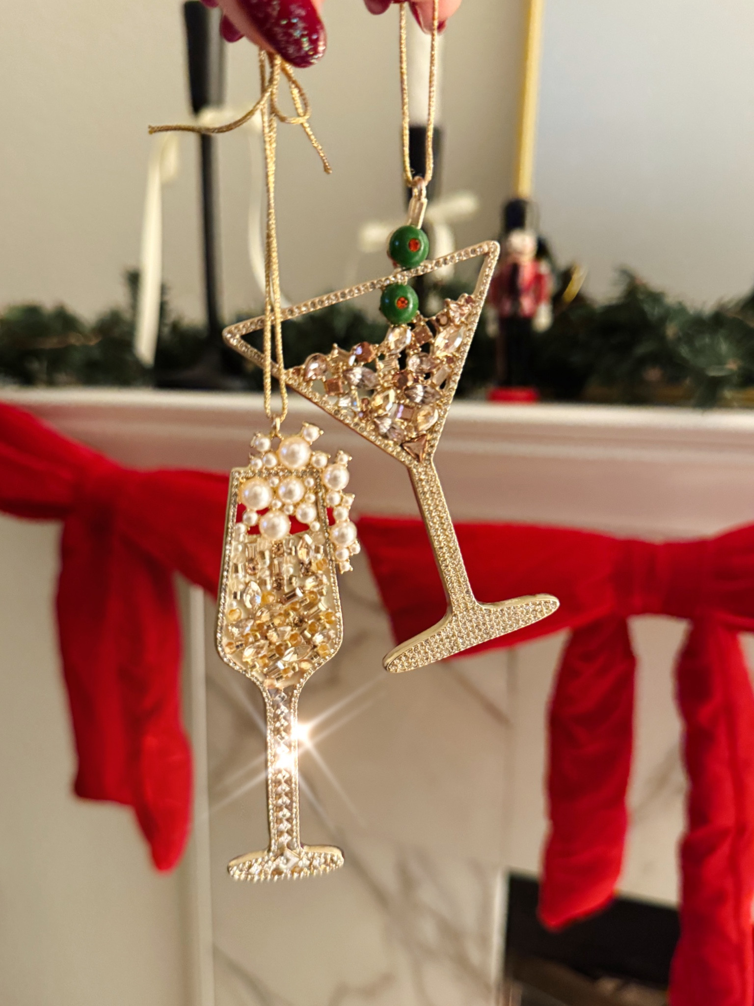 Cutest ornaments 

Champagne glass ornament, martini ornament , cute ornaments , bow garland , holiday decor , Christmas decor 

#LTKHoliday #LTKSeasonal #LTKFindsUnder50