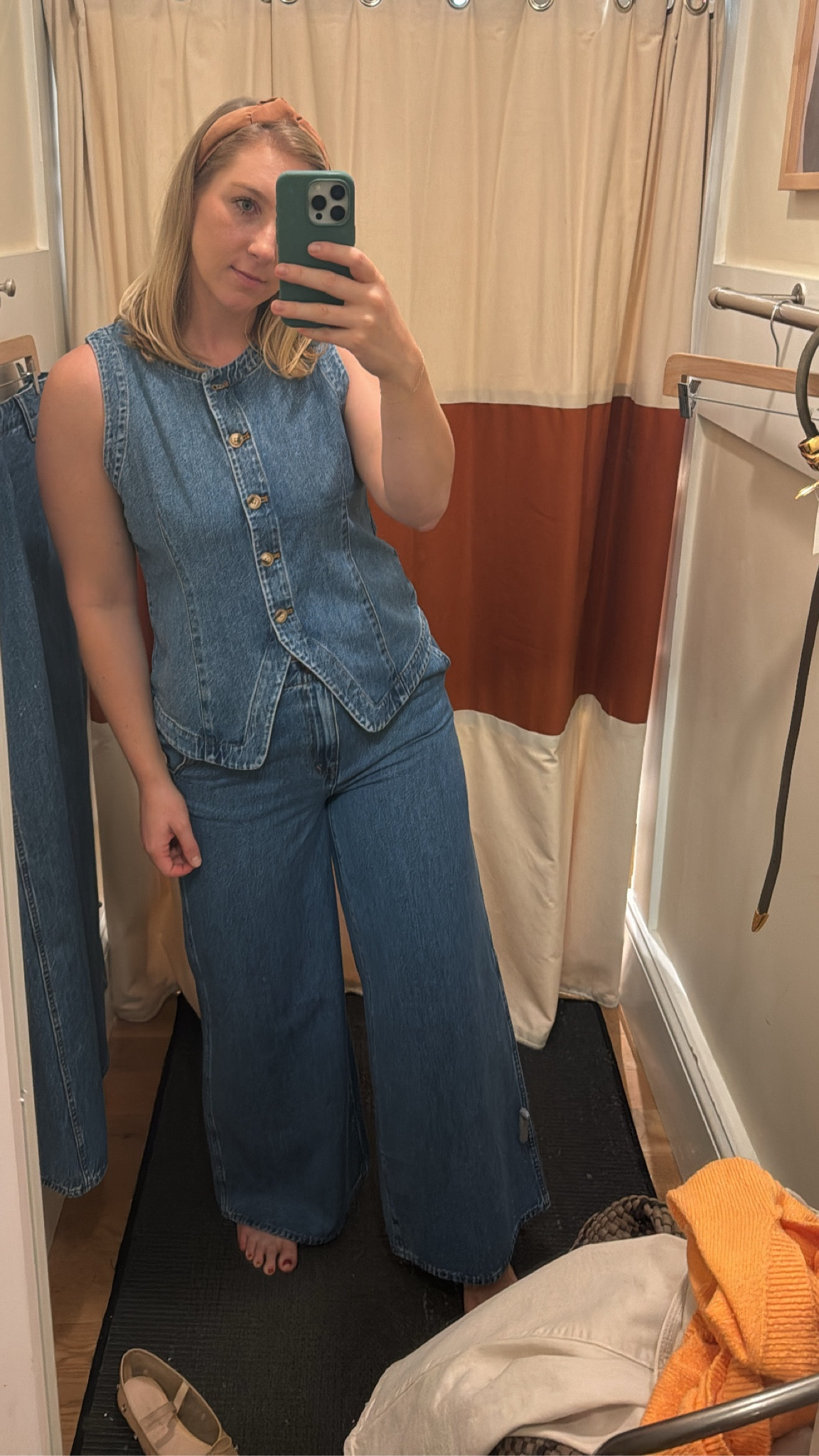 A little denim on denim look! I’m not sure I can pull it off, but I have to say, it’s I’d be lying if I didn’t think this was a very cute regardless. I’m linking it up because I bought the top and am seriously contemplating the jeans 🫶🏻

Denim / Jean / fall outfit / Madewell 

#LTKSeasonal #LTKStyleTip