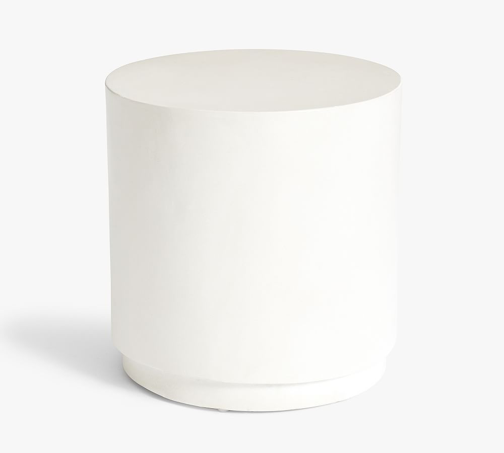 Pomona Indoor/Outdoor 18" Concrete Round Side Table | Pottery Barn (US)