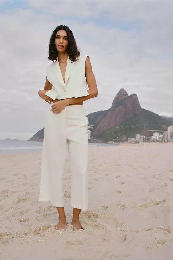 SHORT FLAP VEST | Zara US