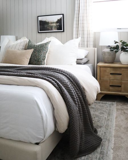 Cozy bedroom decor



#LTKFindsUnder50 #LTKFindsUnder100 #LTKHome