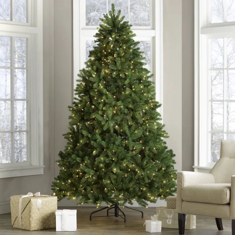 Newberry Spruce 7.5' Green Spruce Artificial Christmas Tree with 750 Clear/White Lights | Wayfair North America