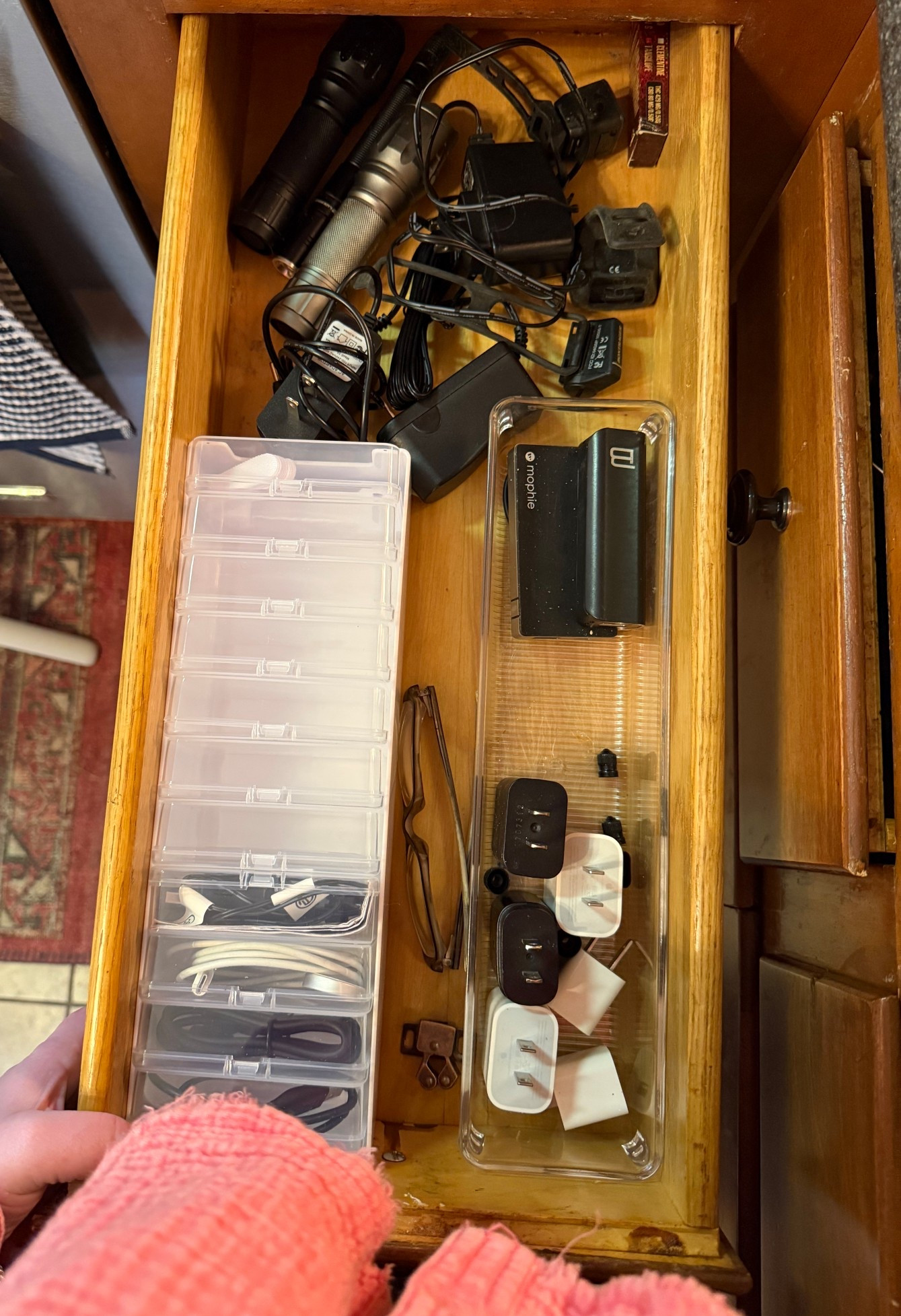 POV: you finally organize the drawer that’s been stressing you out for years 🙃
10/10 recommend.
Everything linked. 

#LTKSeasonal