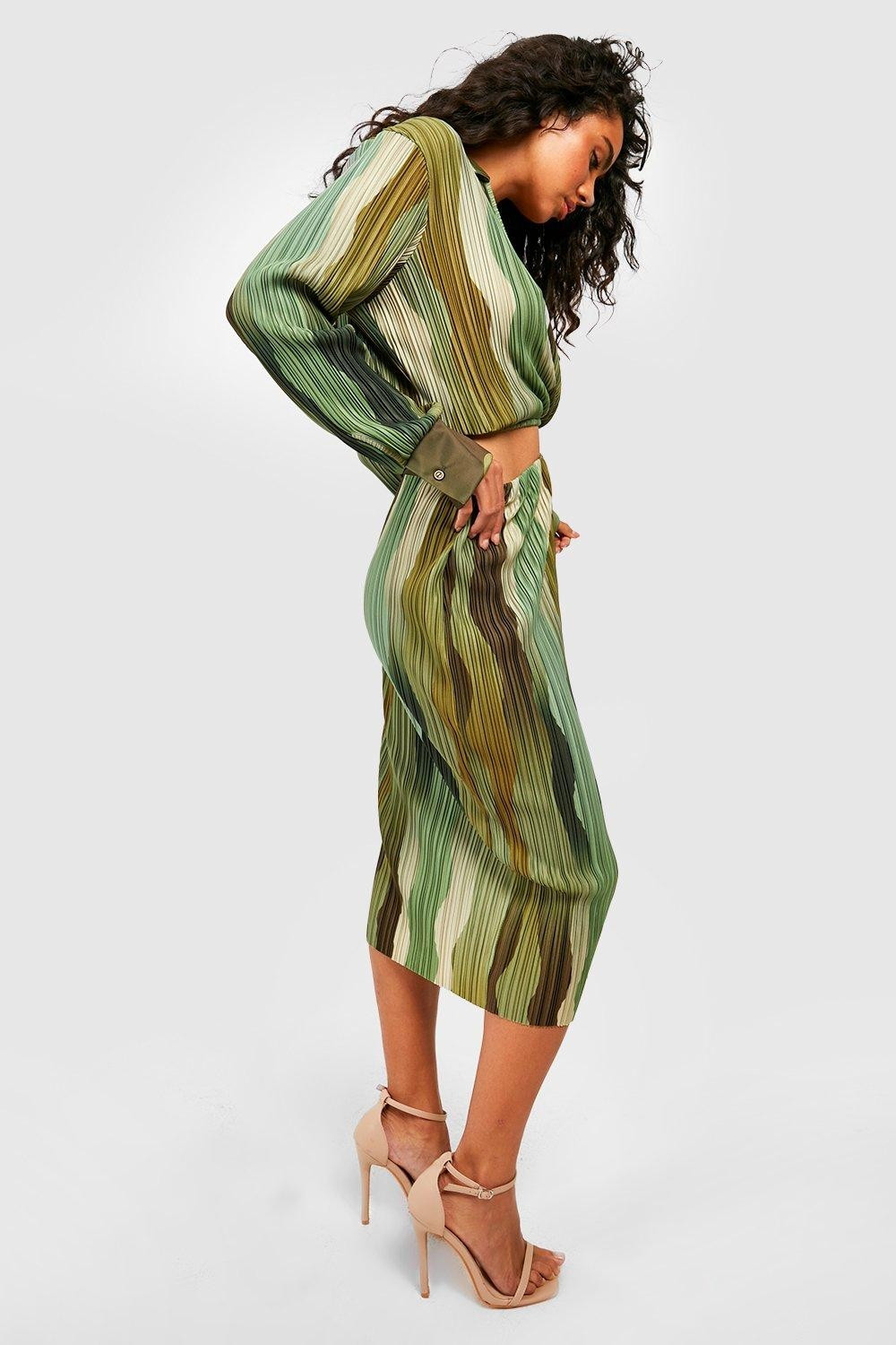 Plisse Marble Split High Waist Maxi Skirt | Boohoo.com (UK & IE)