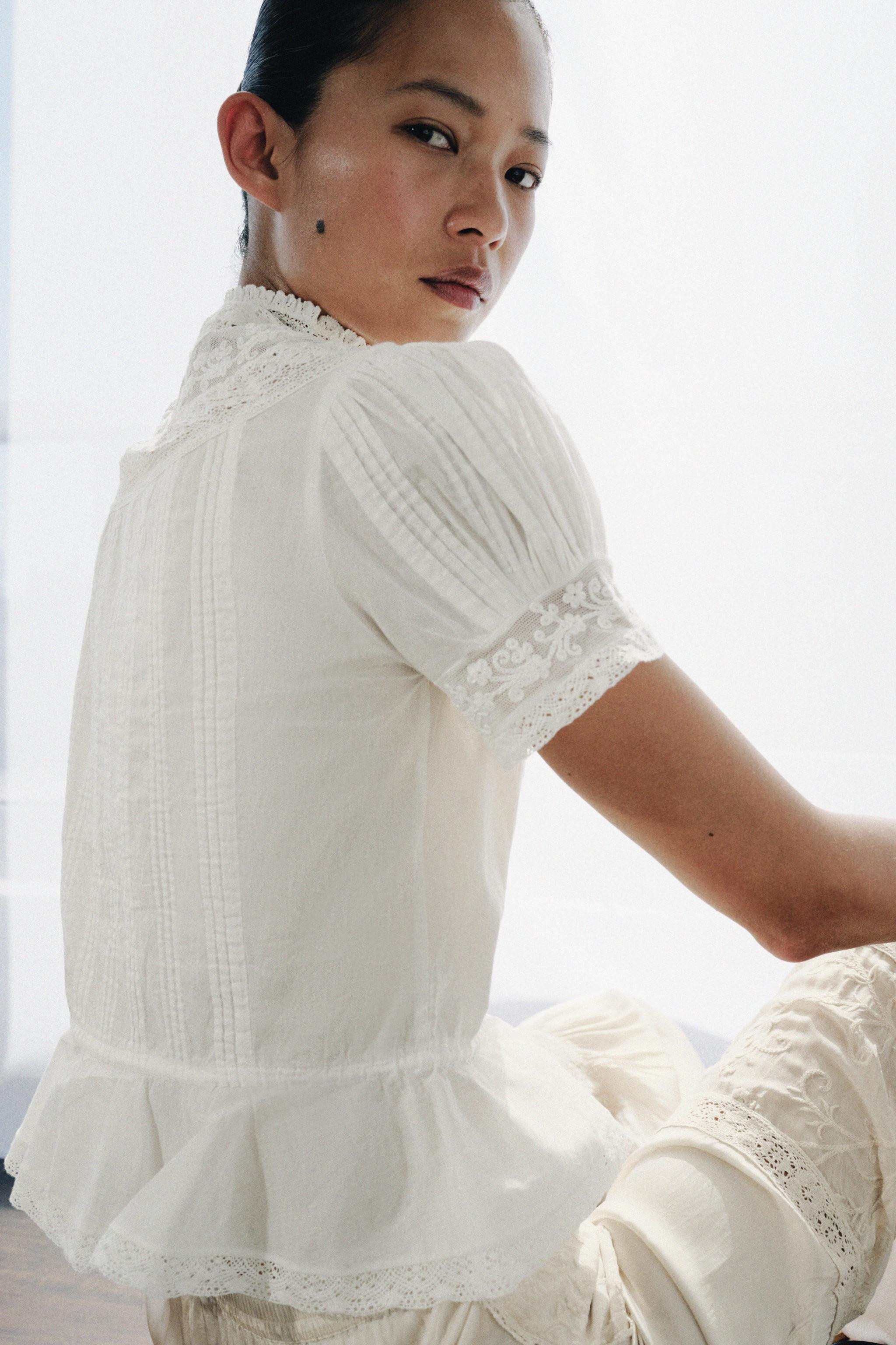 EMBROIDERED LACE PLEATED BLOUSE | Zara UK