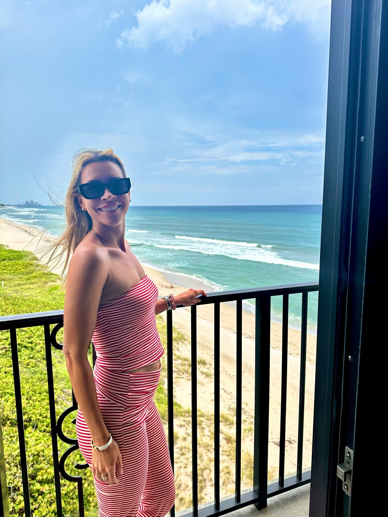 Vacay travel outfit! ❤️✨ #travelset #vacay #outfit #leisureset #set

#LTKTravel #LTKSeasonal #LTKU