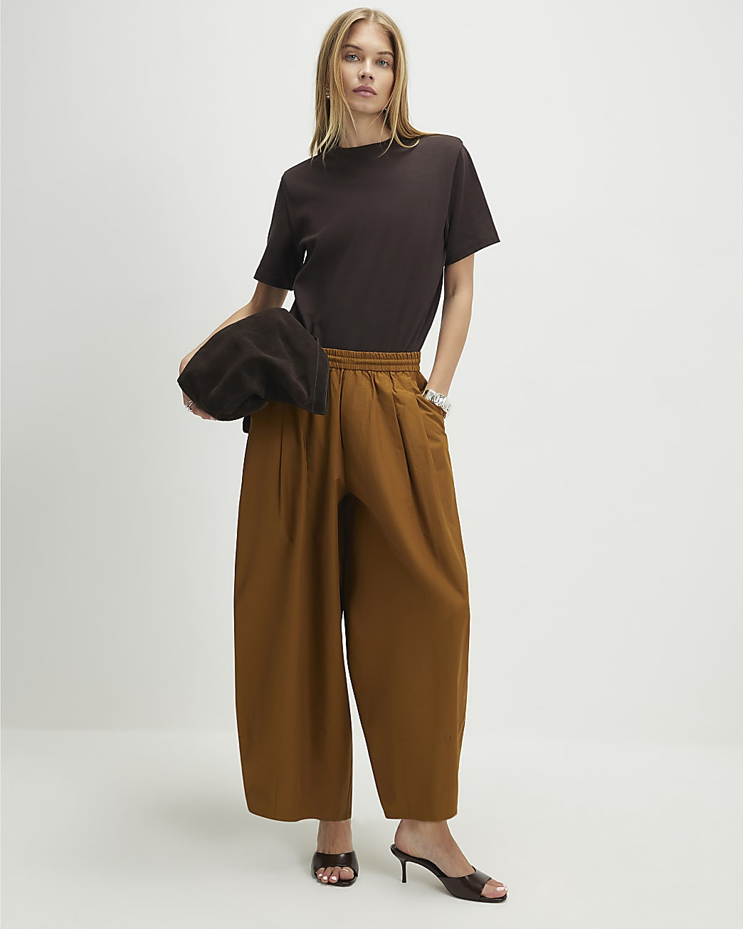 Brown Cotton blend Poplin Barrel Leg Trousers | River Island UK & IE