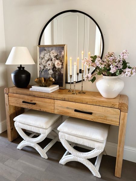 Entryway decor 