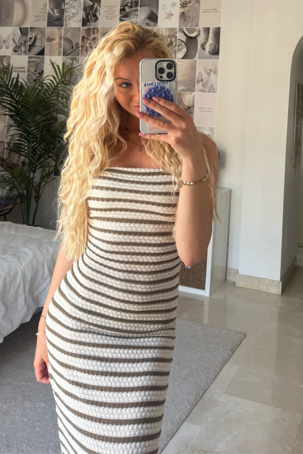 In love with that summer dress😍