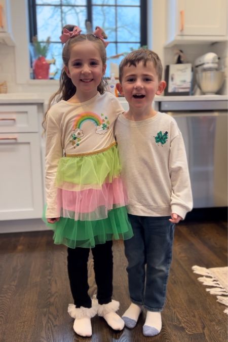 Inexpensive St. Patrick’s day outfits for toddlers from Walmart 🍀🌈

clover | rainbow | kids clothes | kids fashion | Saint Patrick’s day | sale | deal 

#LTKkids #LTKsalealert #LTKSeasonal