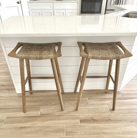 These barstools are perfect for your kitchen 😍

Counterheight stools
Counter stools
Home furniture
Stool
Woven rope bar stools

#LTKhome #LTKfindsunder100 #LTKsalealert